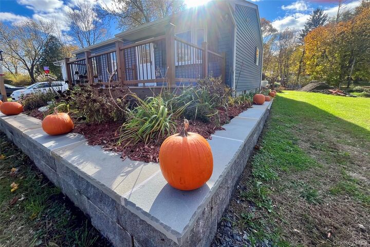 Property Photo:  17 Wickham Drive  NY 10990