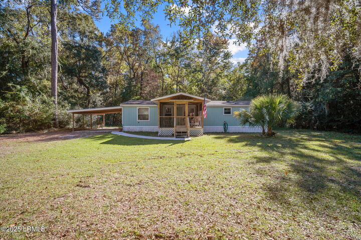 Property Photo: 976 Sams Point Road SC 29907