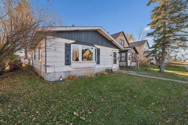 Property Photo:  1700 N 28th St  WI 54880 