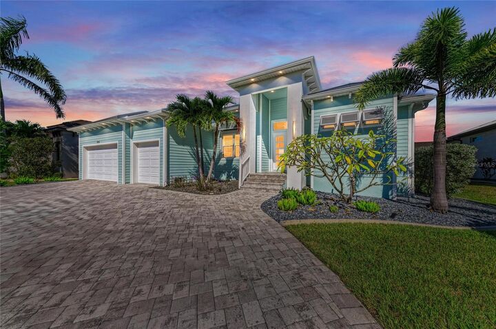 Property Photo:  1434 Casey Key Drive  FL 33950