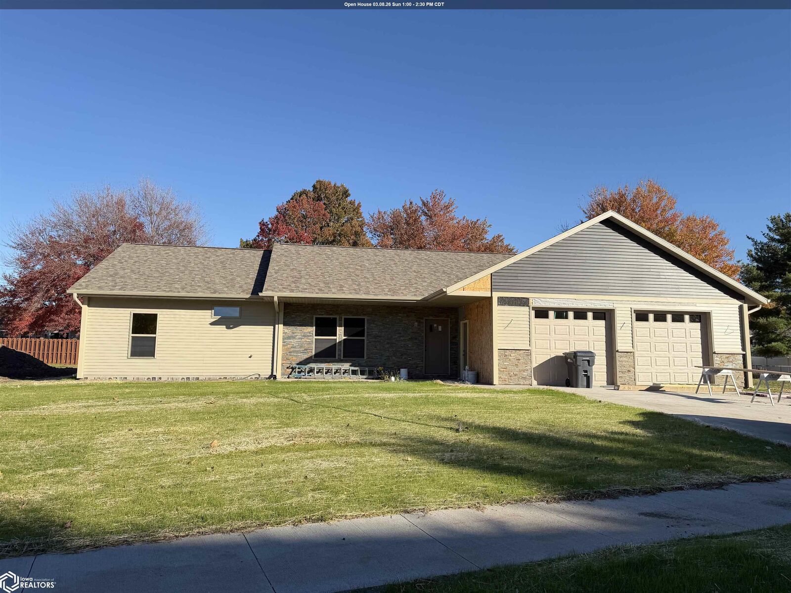 Property Photo:  1108 Willow Avenue  IA 52601 