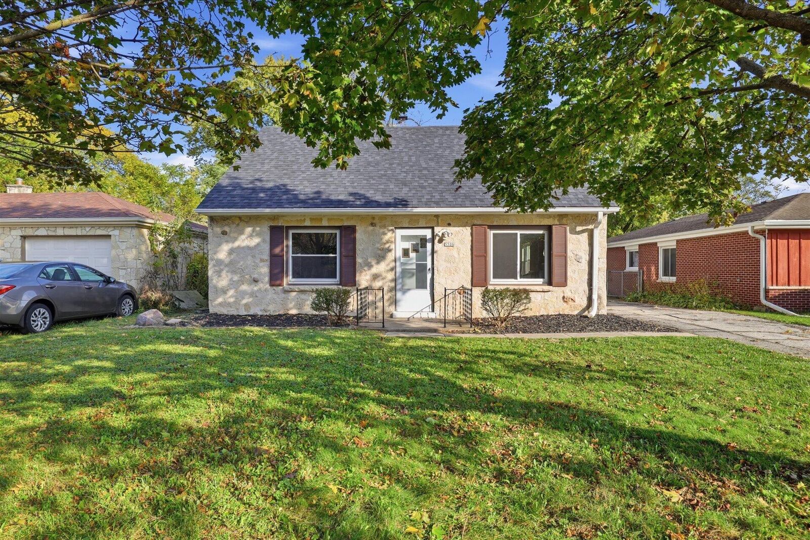 Property Photo:  5506 N 26th St  WI 53209 