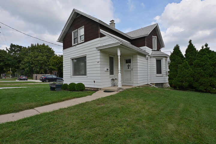 Property Photo: 850 Glenview Ave WI 53213
