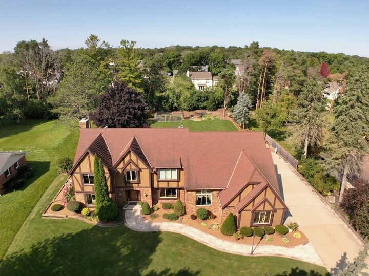 Property Photo: W148n7497 Woodland Dr WI 53051