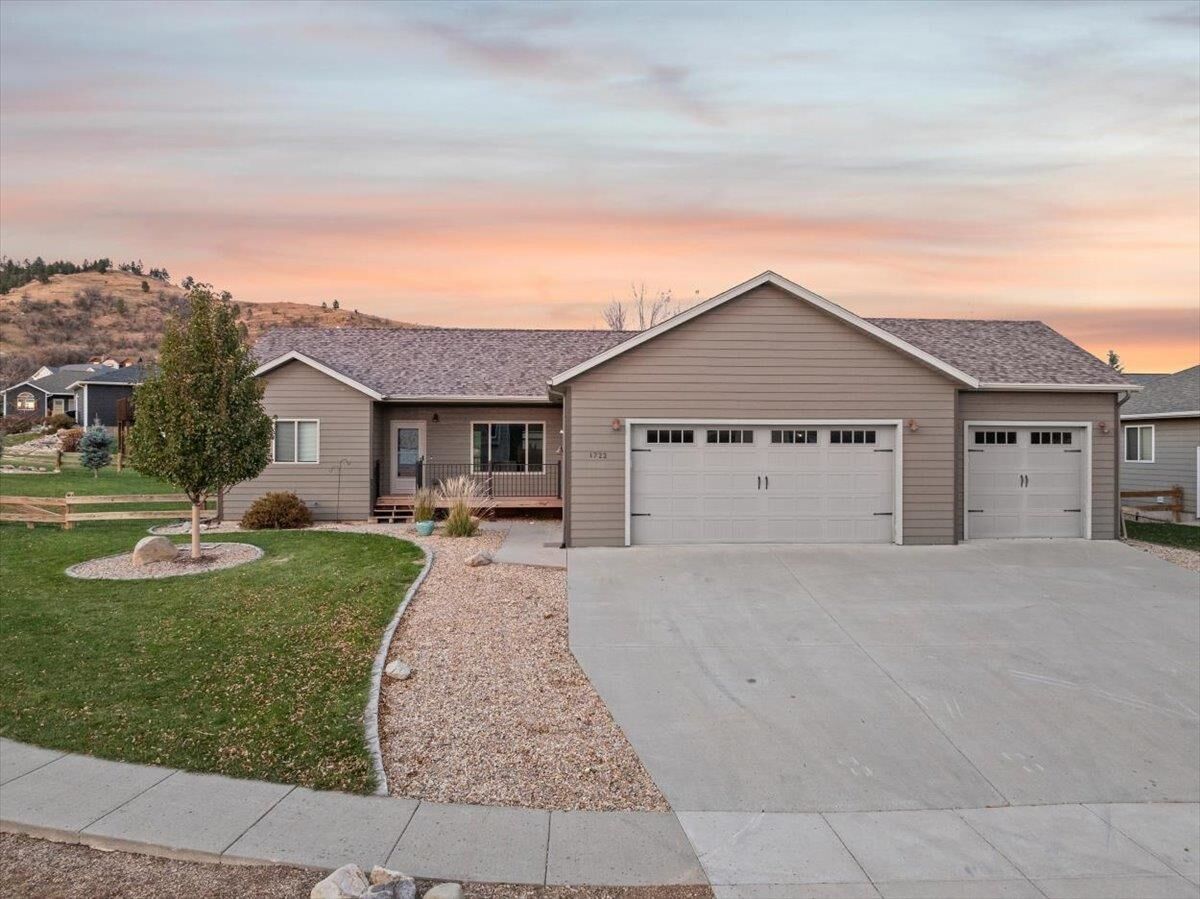 Property Photo:  1722 Iron Horse Loop  SD 57783 