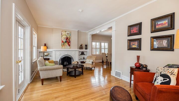 Property Photo:  66 Dover Avenue  IL 60525 