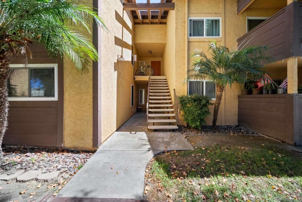 Property Photo:  506 Calle Montecito 34  CA 92057 
