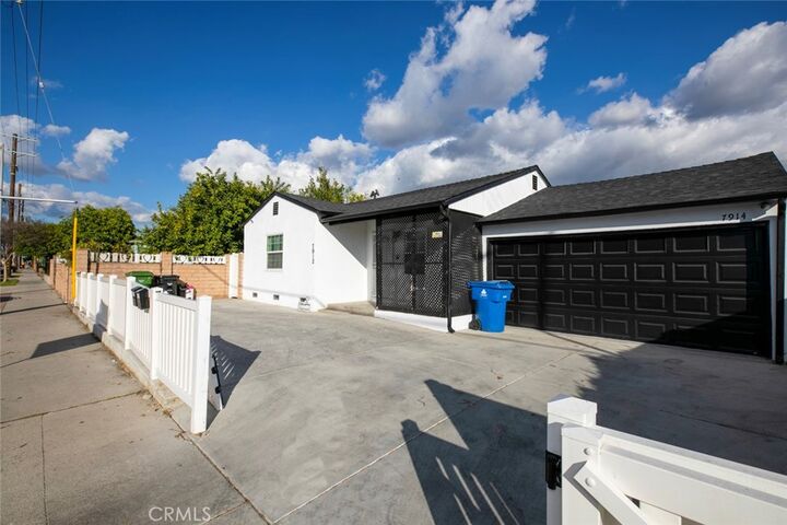 Property Photo:  7912 Vineland Avenue  CA 91352 