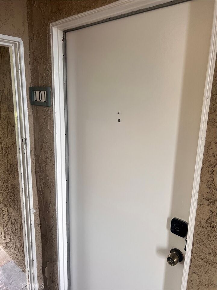 Property Photo:  720 Meyer 101  CA 90278 