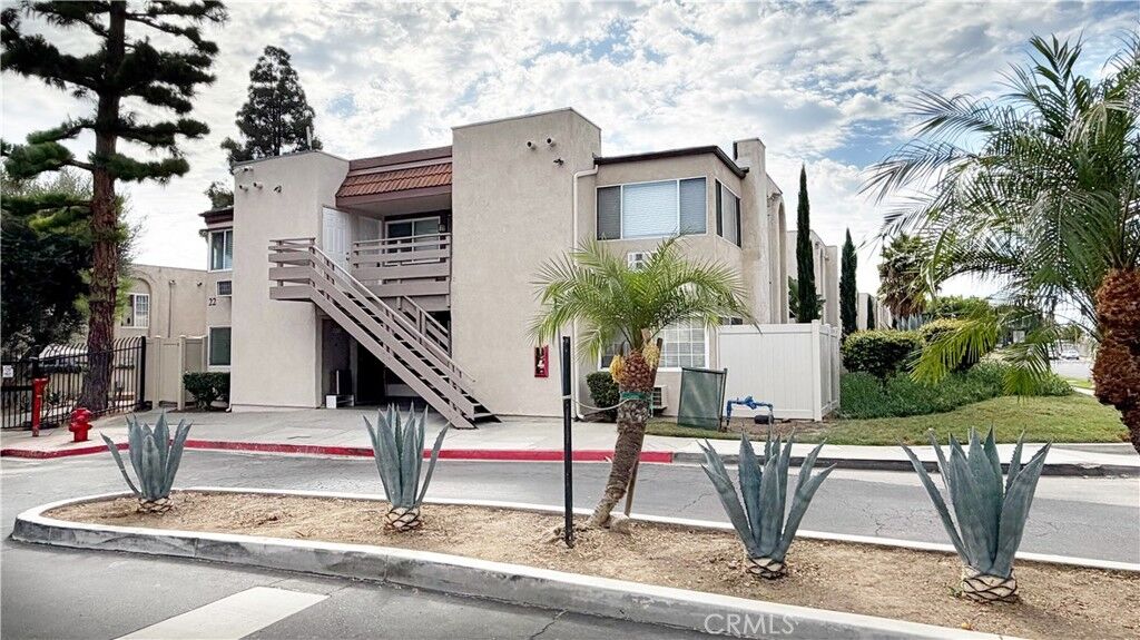 Property Photo:  212 S Kraemer 2208  CA 92870 