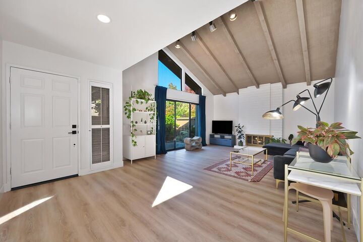 Property Photo:  224 E Ranch Road  CA 95825 