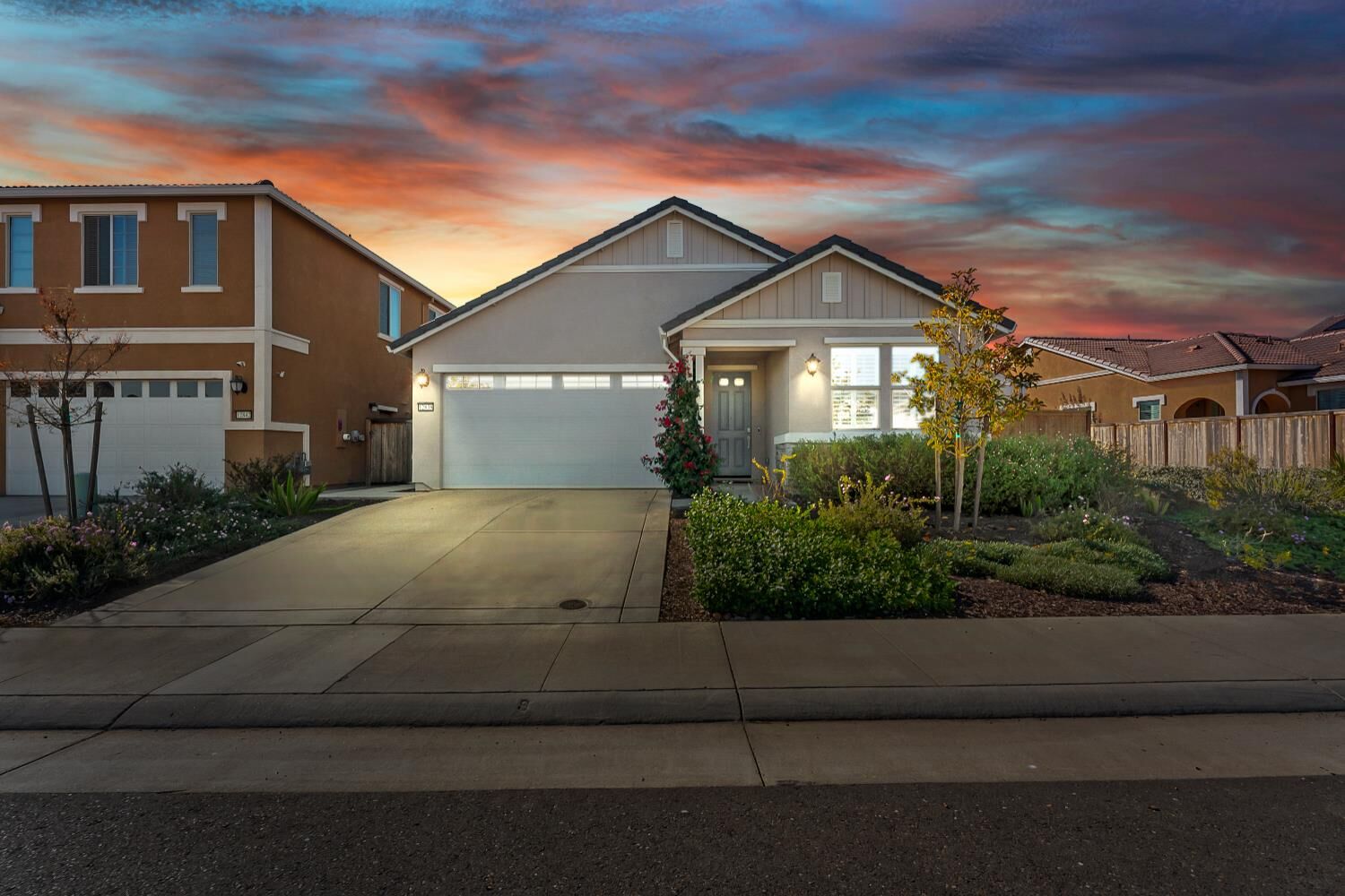 Property Photo: 12838 Knightsbrook Avenue CA 95742