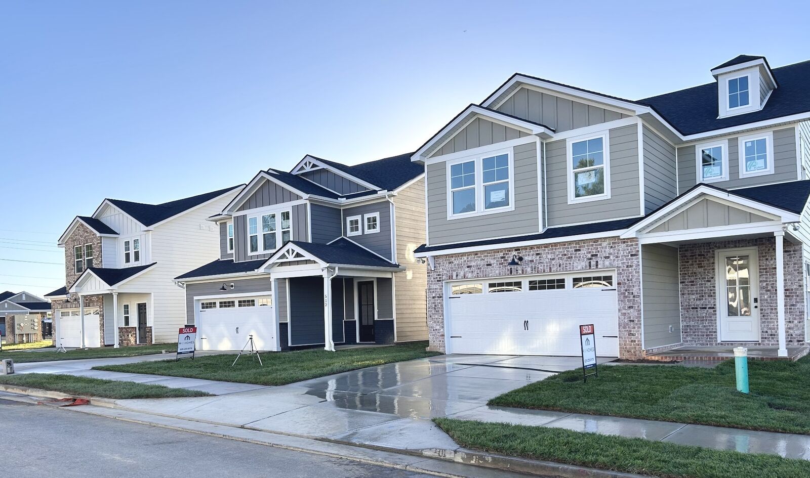 Property Photo: 2347 Watercourse Court TN 37214