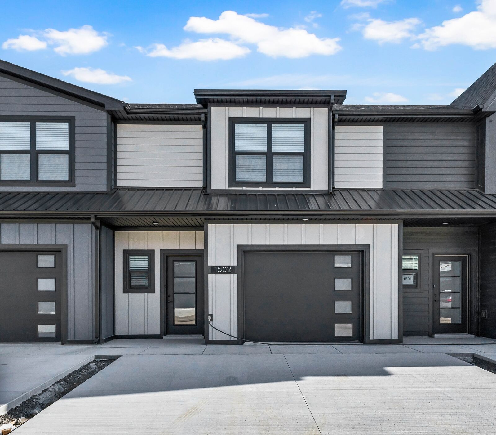 Property Photo: 1502 Jonathan Wade Circle TN 37043