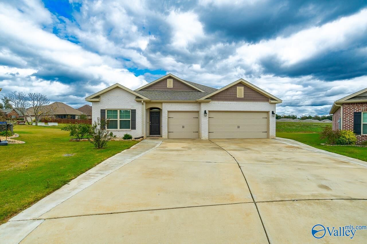 Property Photo:  14357 Leadenhall Lane  AL 35613 