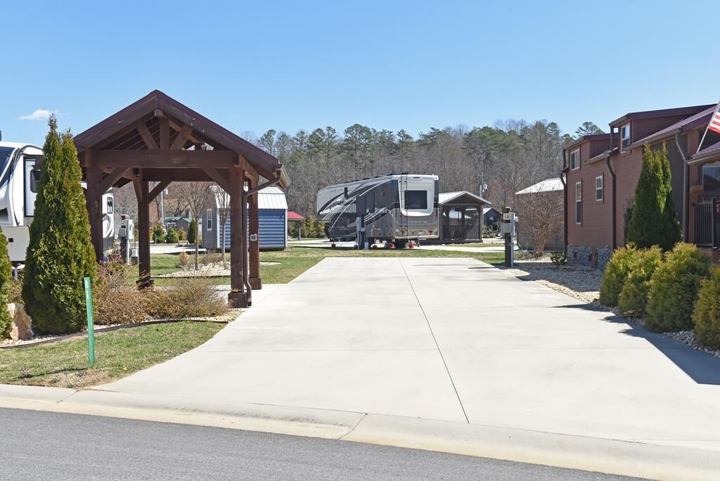 Property Photo: 81 Foggy Mountain Road GA 30512