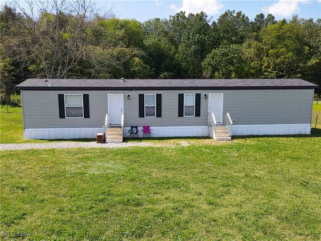 Property Photo:  10564 Duck Creek Road  OH 44460 