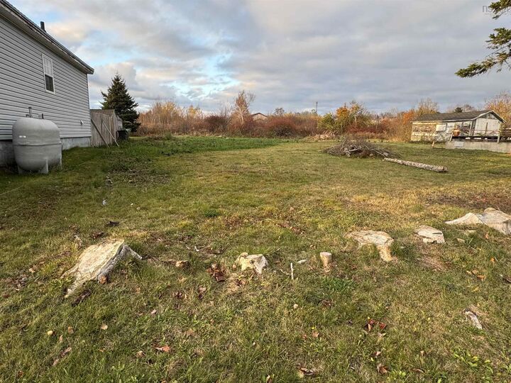 Maloney Street — photo 1