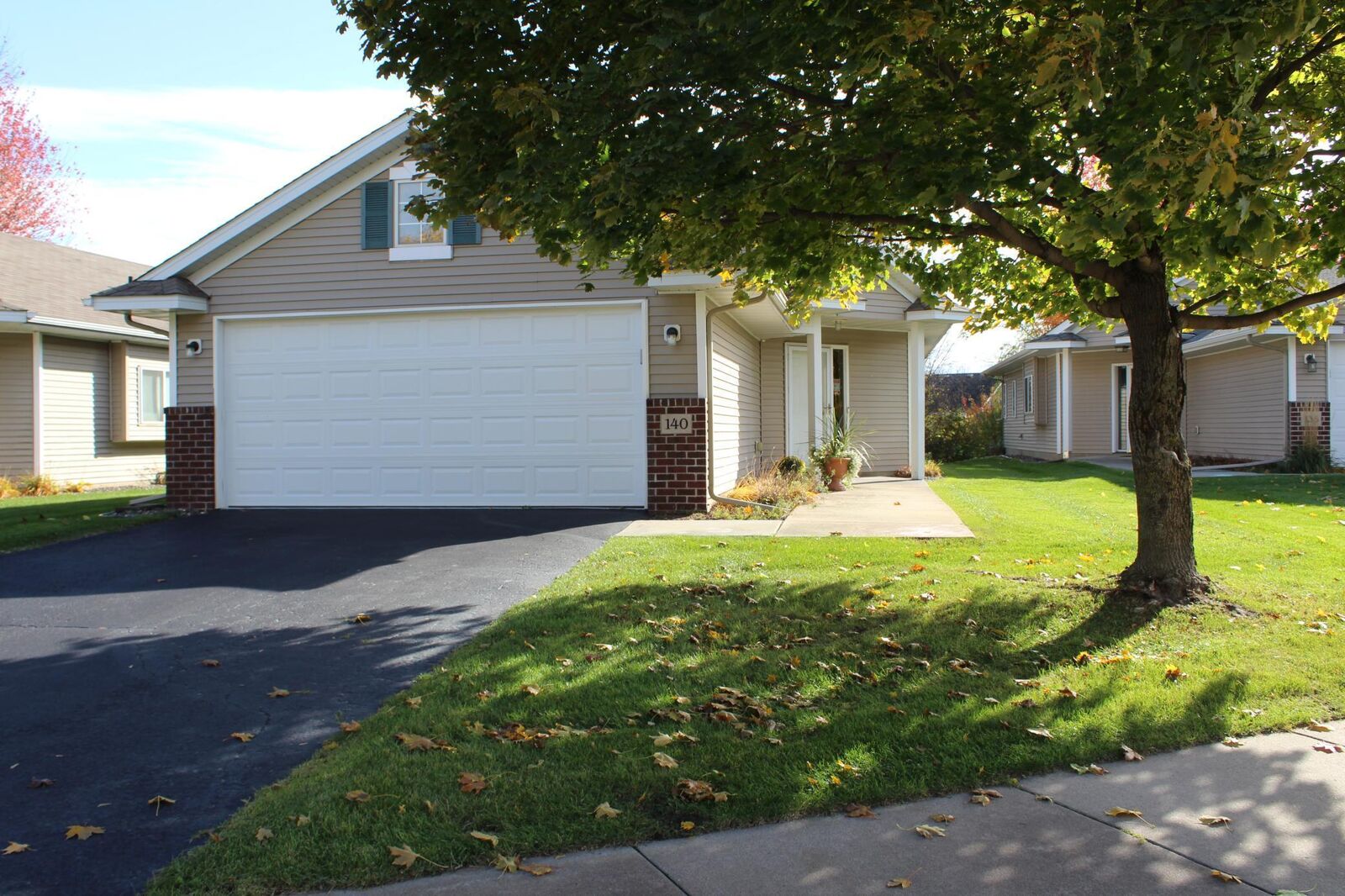 Property Photo:  140 Garner Circle  MN 55363 