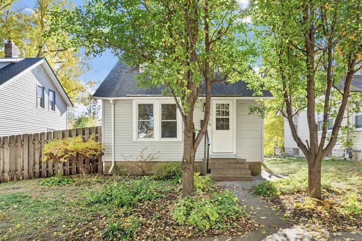 Property Photo:  1058 Blair Avenue  MN 55104