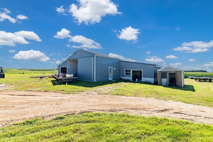 Property Photo:  755 240th Avenue SW  MN 56208 