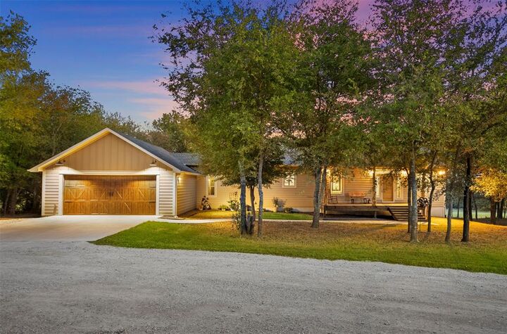 Property Photo: 409 Brindley Road TX 76064
