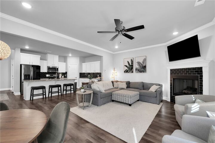 Property Photo:  4407 SW Bison Street  AR 72713 