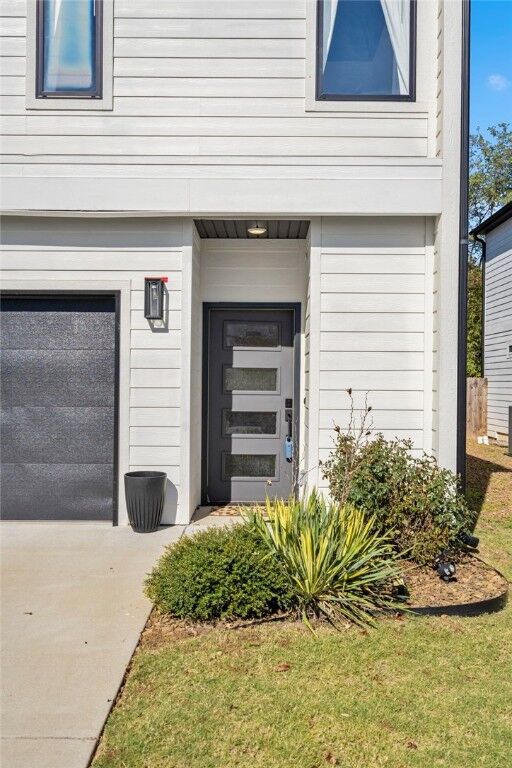 Property Photo: 217 W Birch Street AR 72756