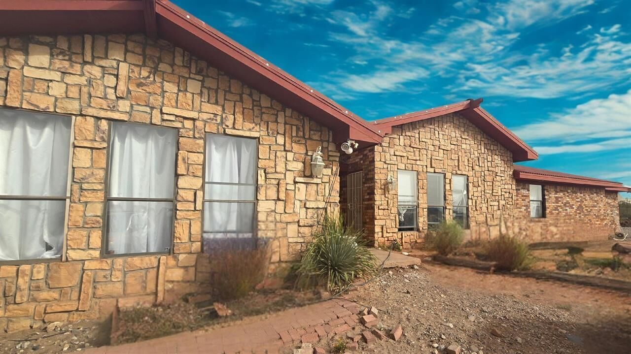 Property Photo:  1500 S Scenic Dr  NM 88310 