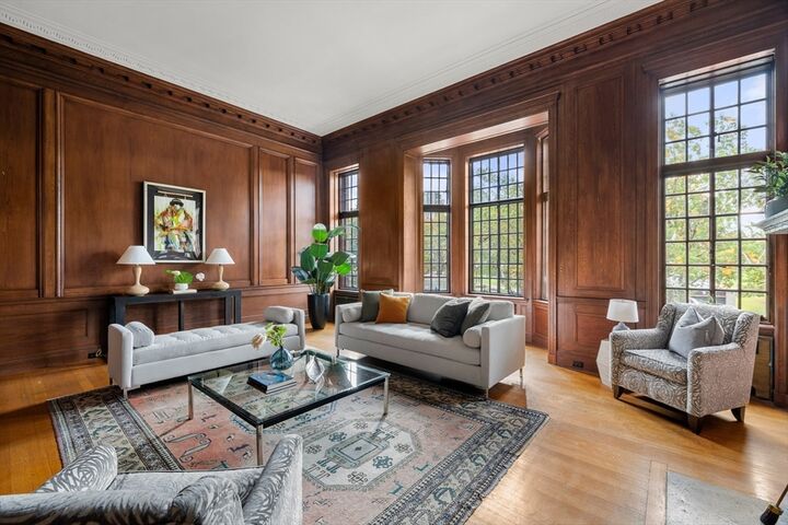 Property Photo:  51 Beacon St 3  MA 02108 