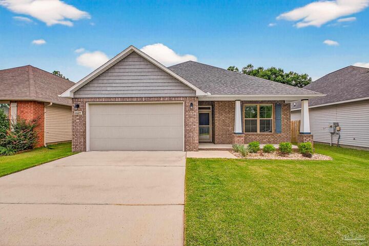 Property Photo: 10689 Trailblazer Way FL 32506