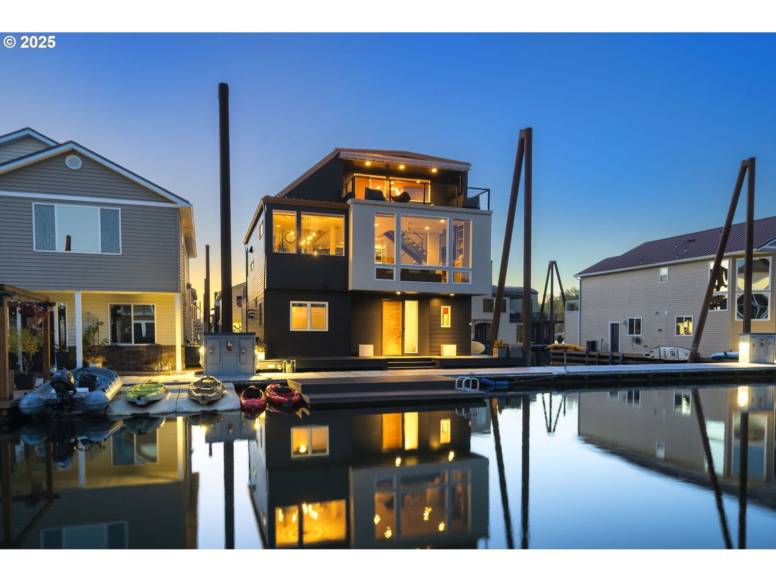 Property Photo: 18525 NE Marine Dr B8 OR 97230