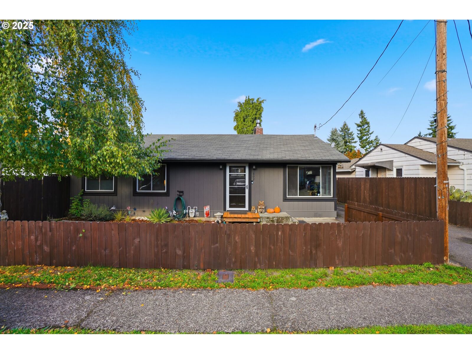 Property Photo: 3802 E McLoughlin Blvd WA 98661