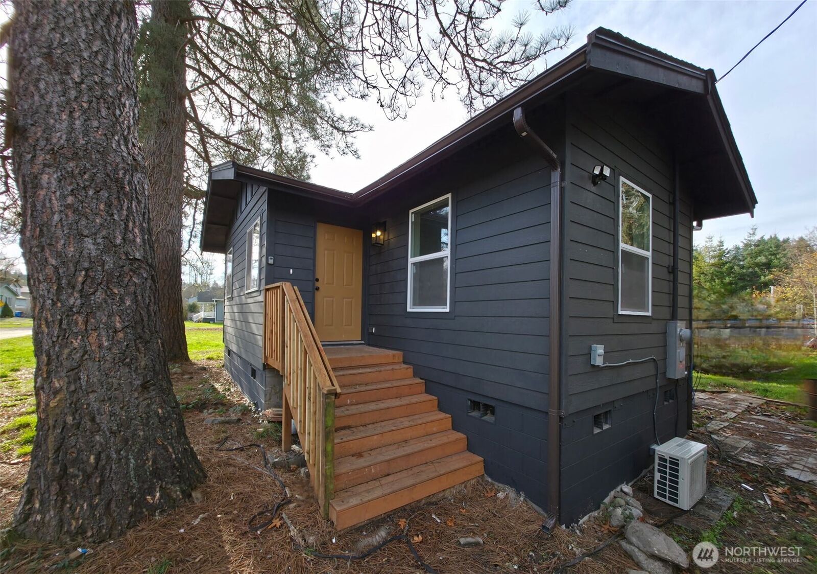 Property Photo:  211 S Market Street  WA 98530 