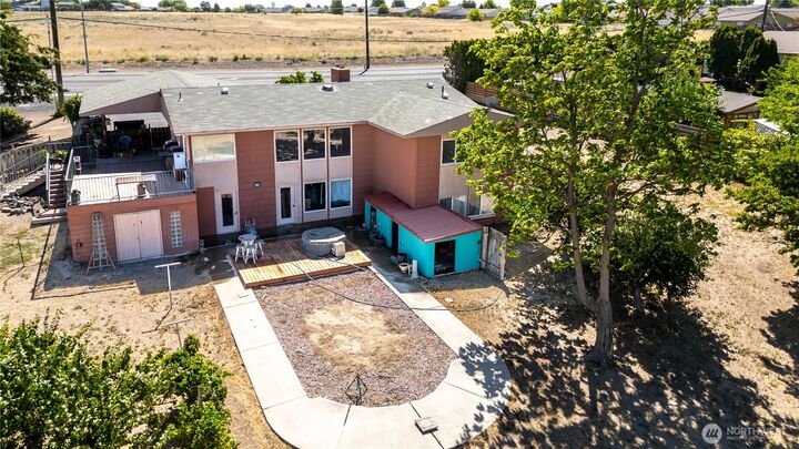 Property Photo: 1804 S Division Street WA 98837