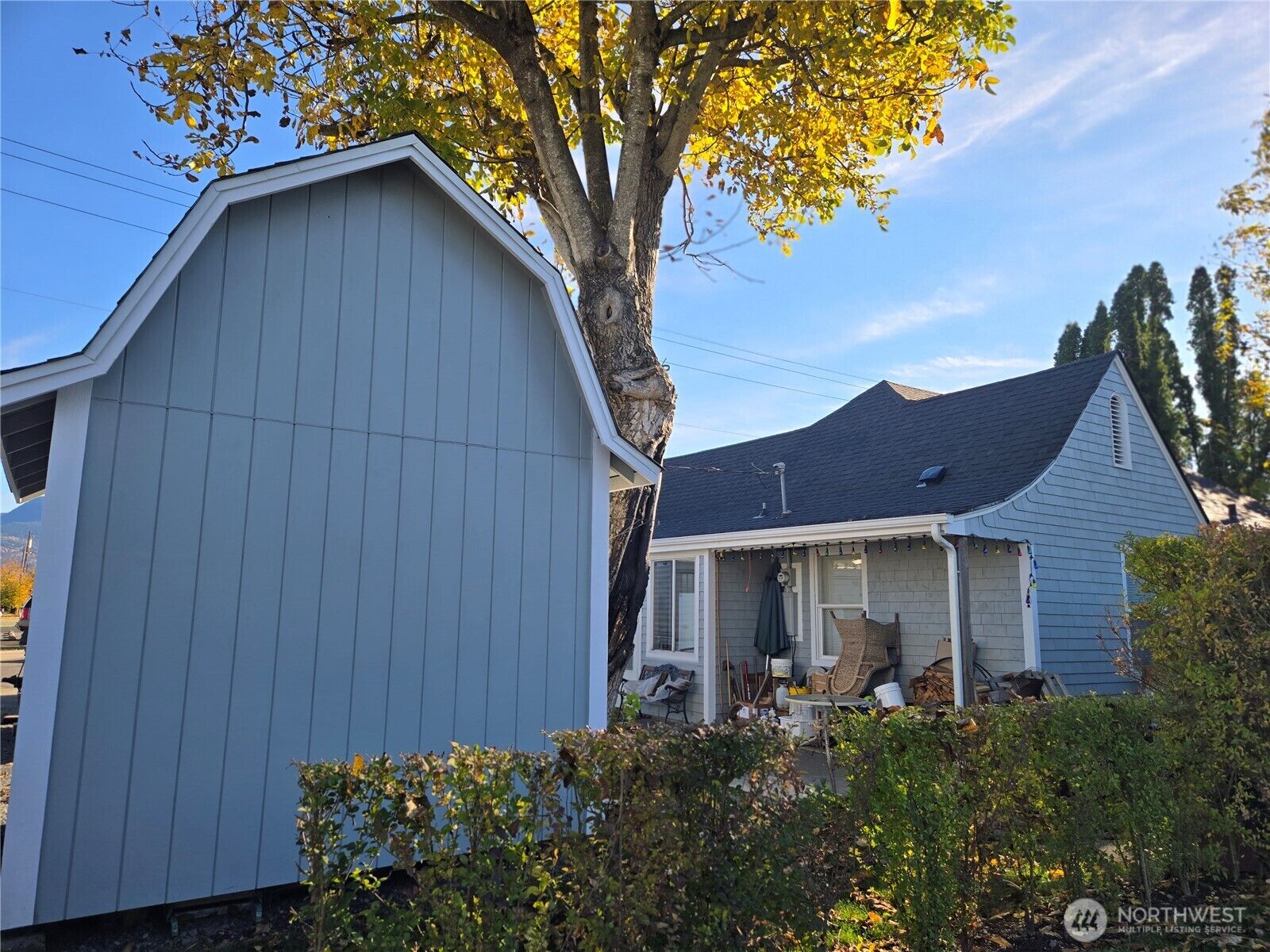 Property Photo: 109 N Washington Street WA 98246