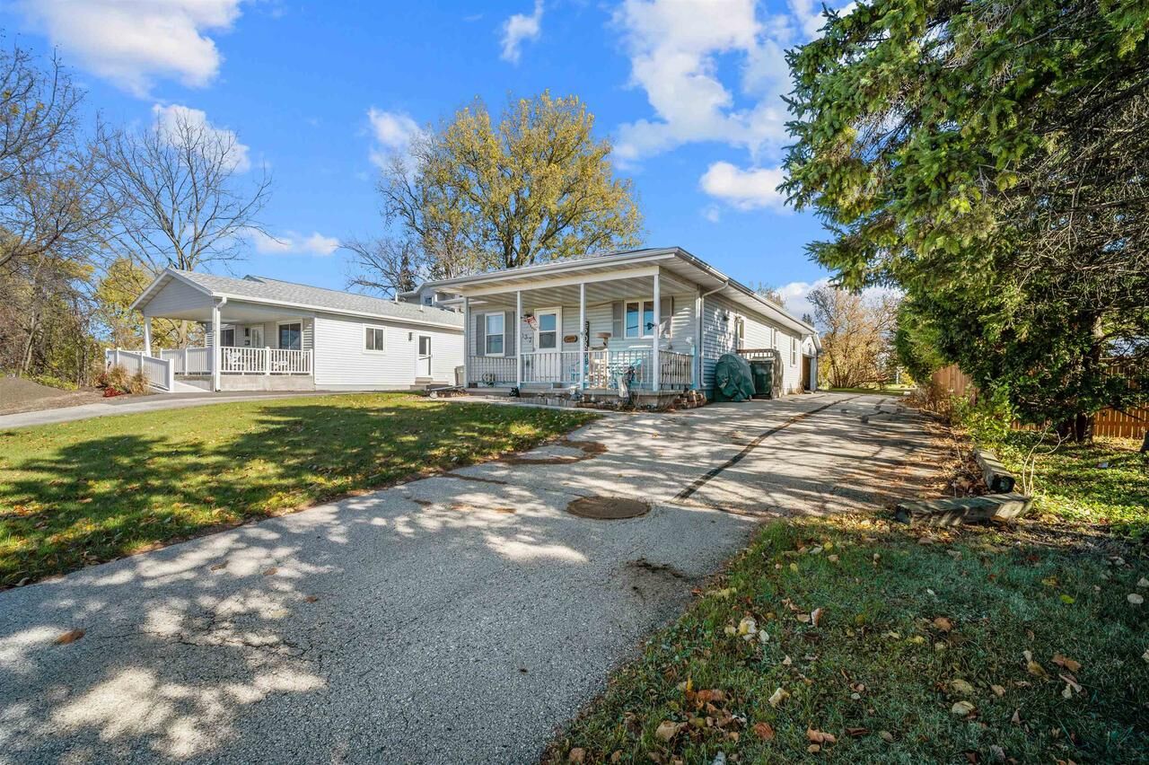 Property Photo: 137 Prairie Road WI 54935