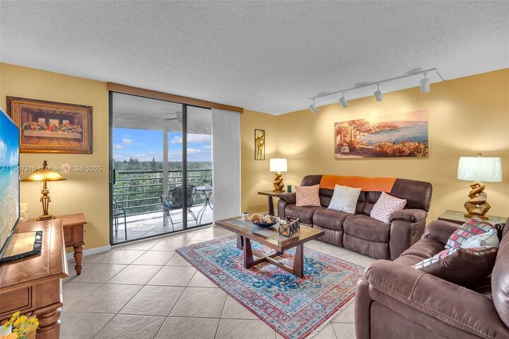 900 Saint Charles Place Ph9  Pembroke Pines FL 33026 photo