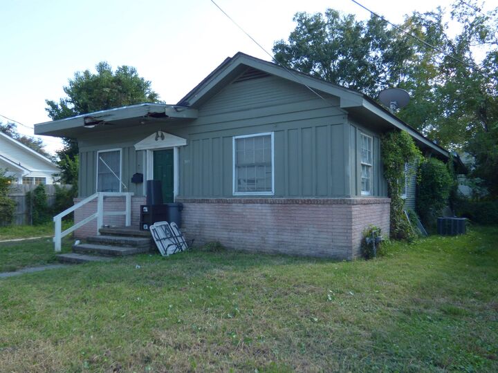 Property Photo: 505 W Cypress TX 77630