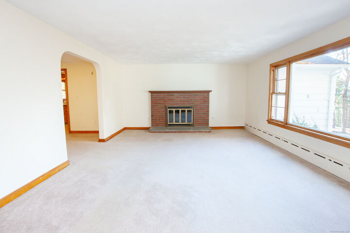 Property Photo:  265 East Hill Road  CT 06019 