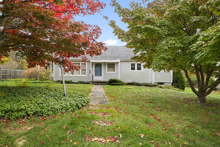 Property Photo:  5 Wiemes Court  CT 06385 