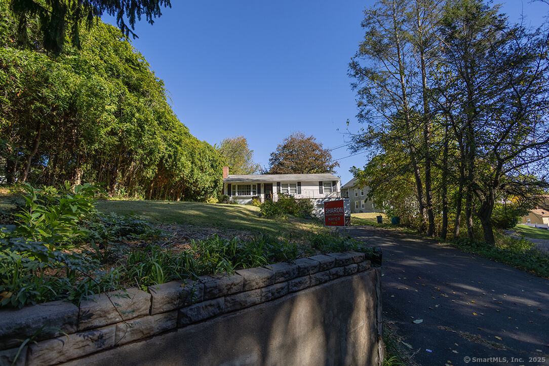 Property Photo:  82 Pond Street  CT 06051 