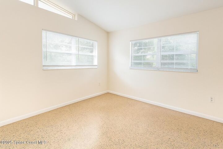 Property Photo: 814 Warren Avenue FL 32922