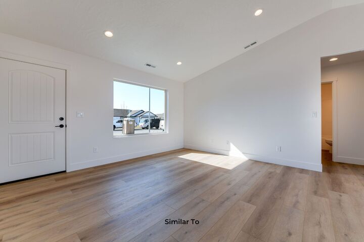 Property Photo: 24 W 12th St WA 99006