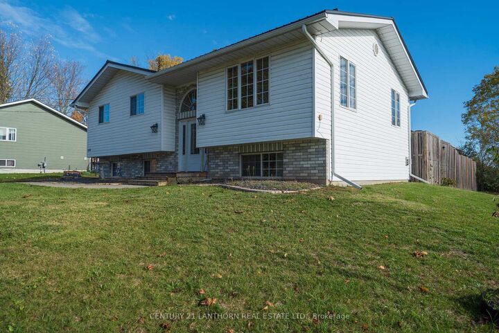 Property Photo: 144 Centre Street ON K0K 1X0