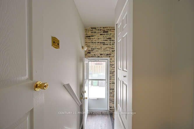 Property Photo: 68 Avondale Boulevard Basement ON L6T 1H4
