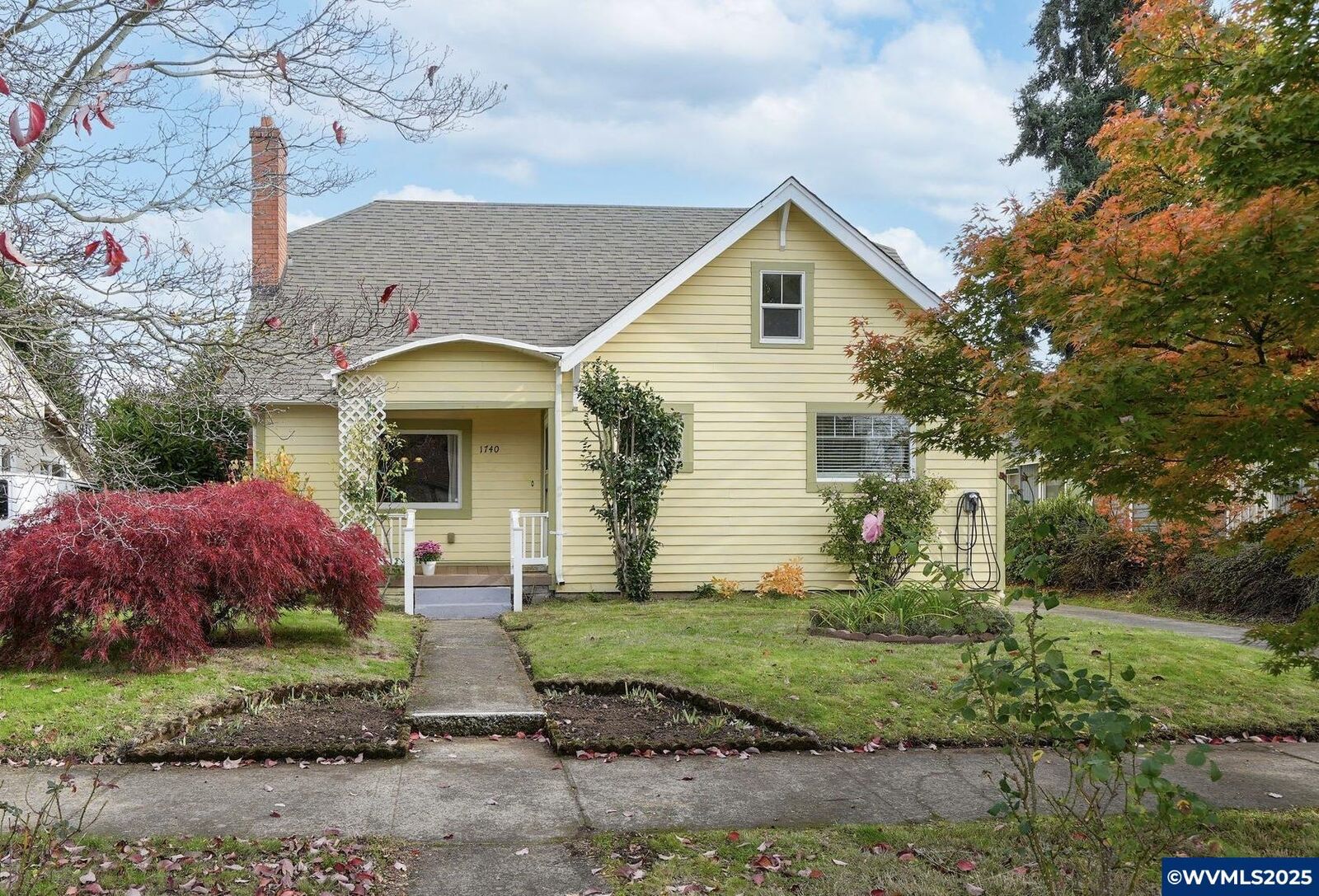 Property Photo:  1740 Berry St SE  OR 97302 