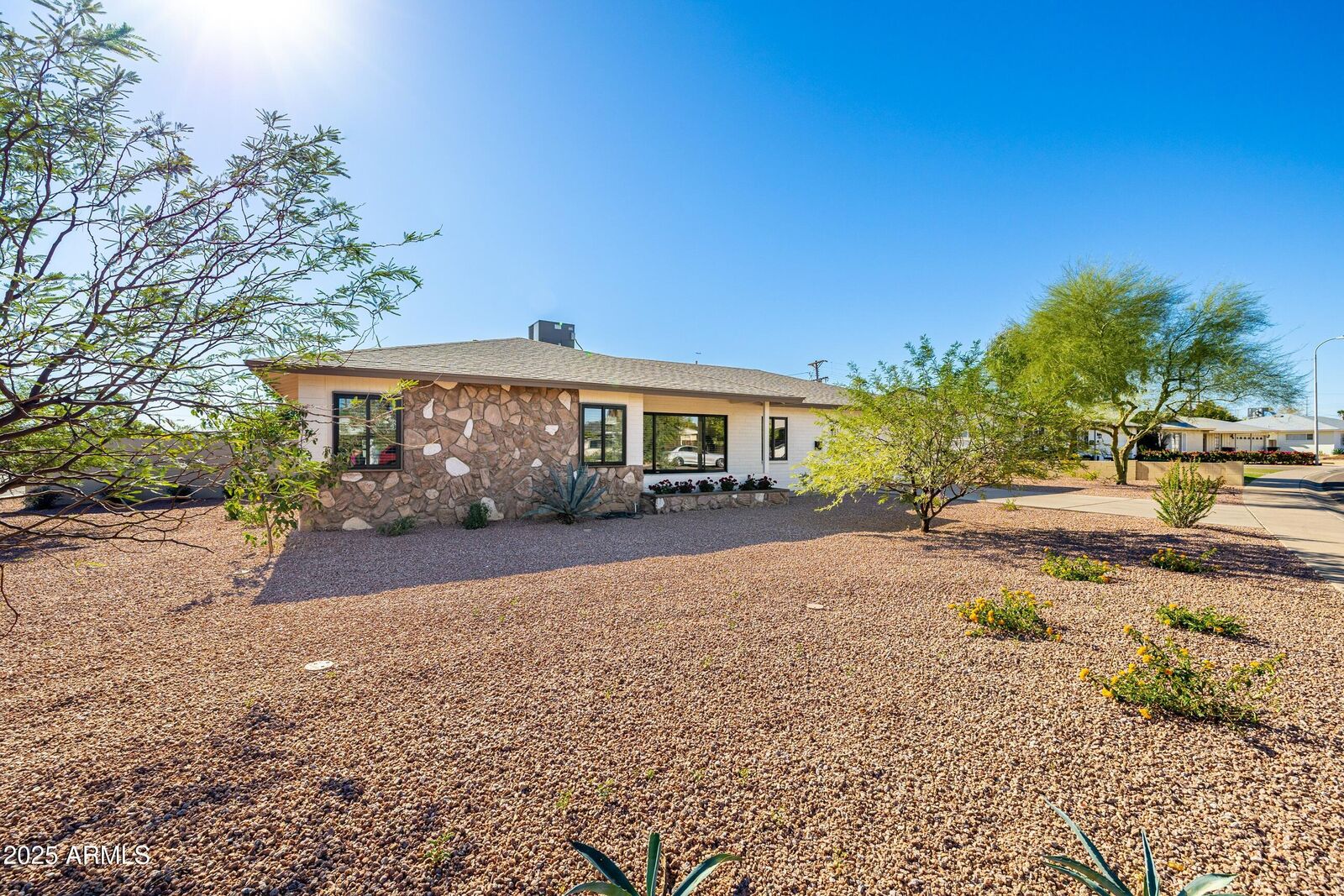 Property Photo: 6845 E Coronado Road AZ 85257