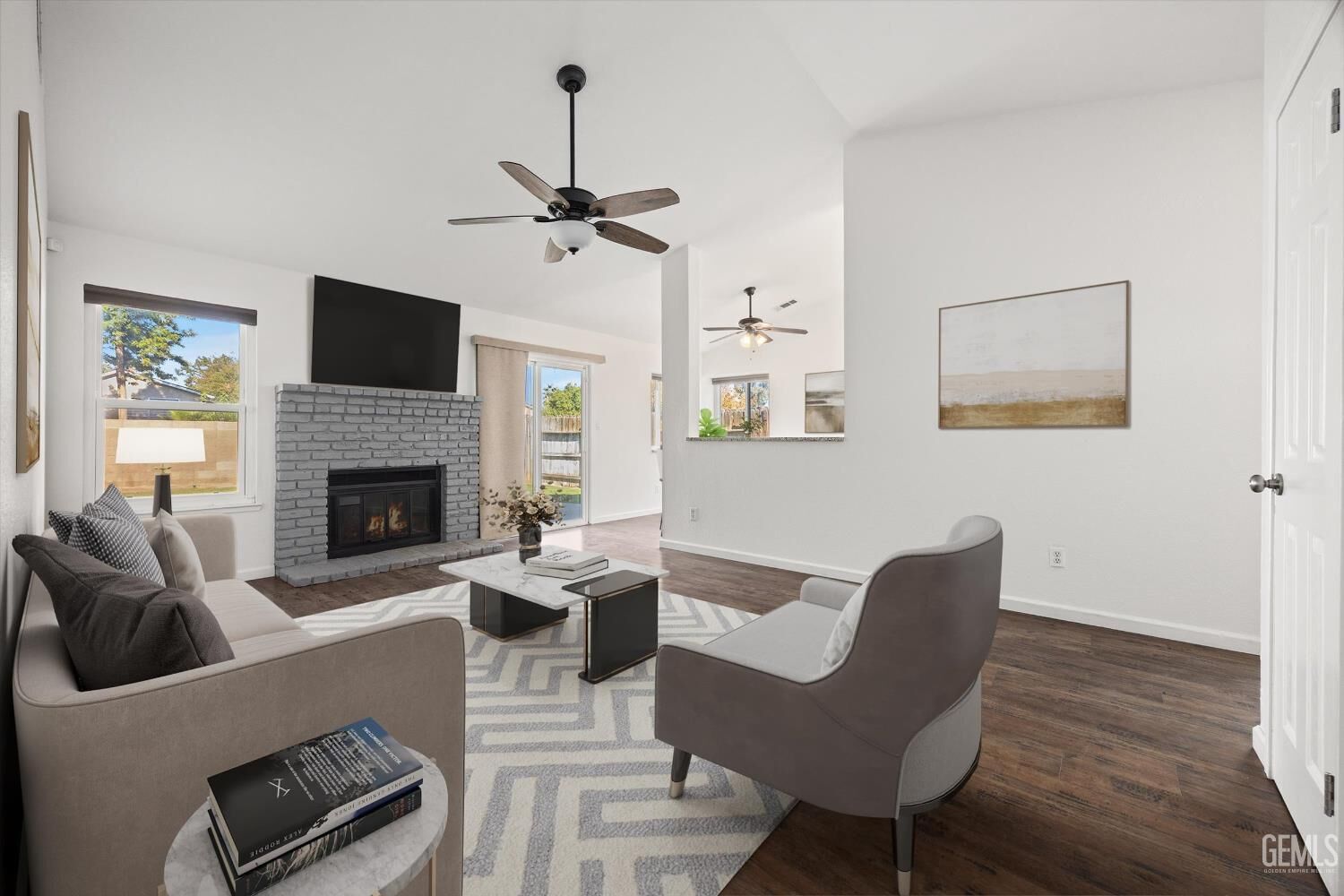 Property Photo:  8600 Egan Way  CA 93311 