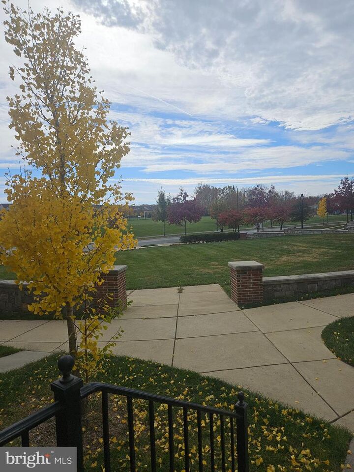 Property Photo: 22308 Sweet Pepperbush Alley MD 20871